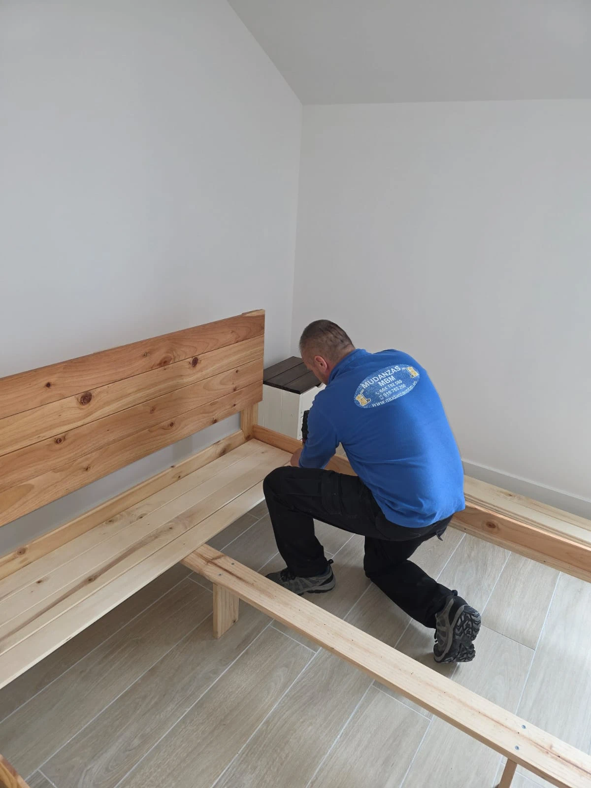 Desmontaje y Montaje de Mobiliario en Tres Cantos